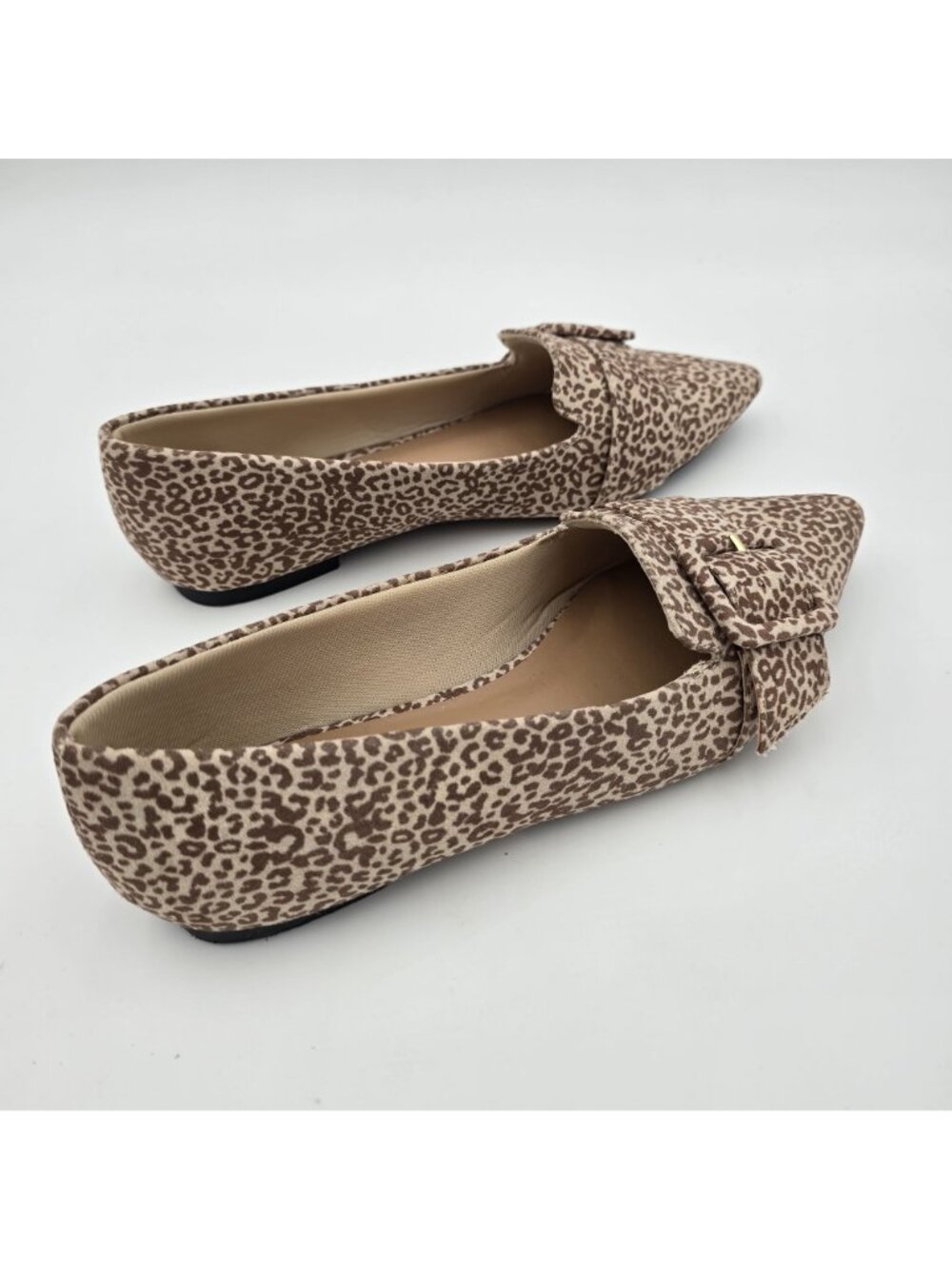 Leopard Print Women’s Pointed Toe Flats Size 6 Brown Textile Pre-Owned - Picture 3 of 7